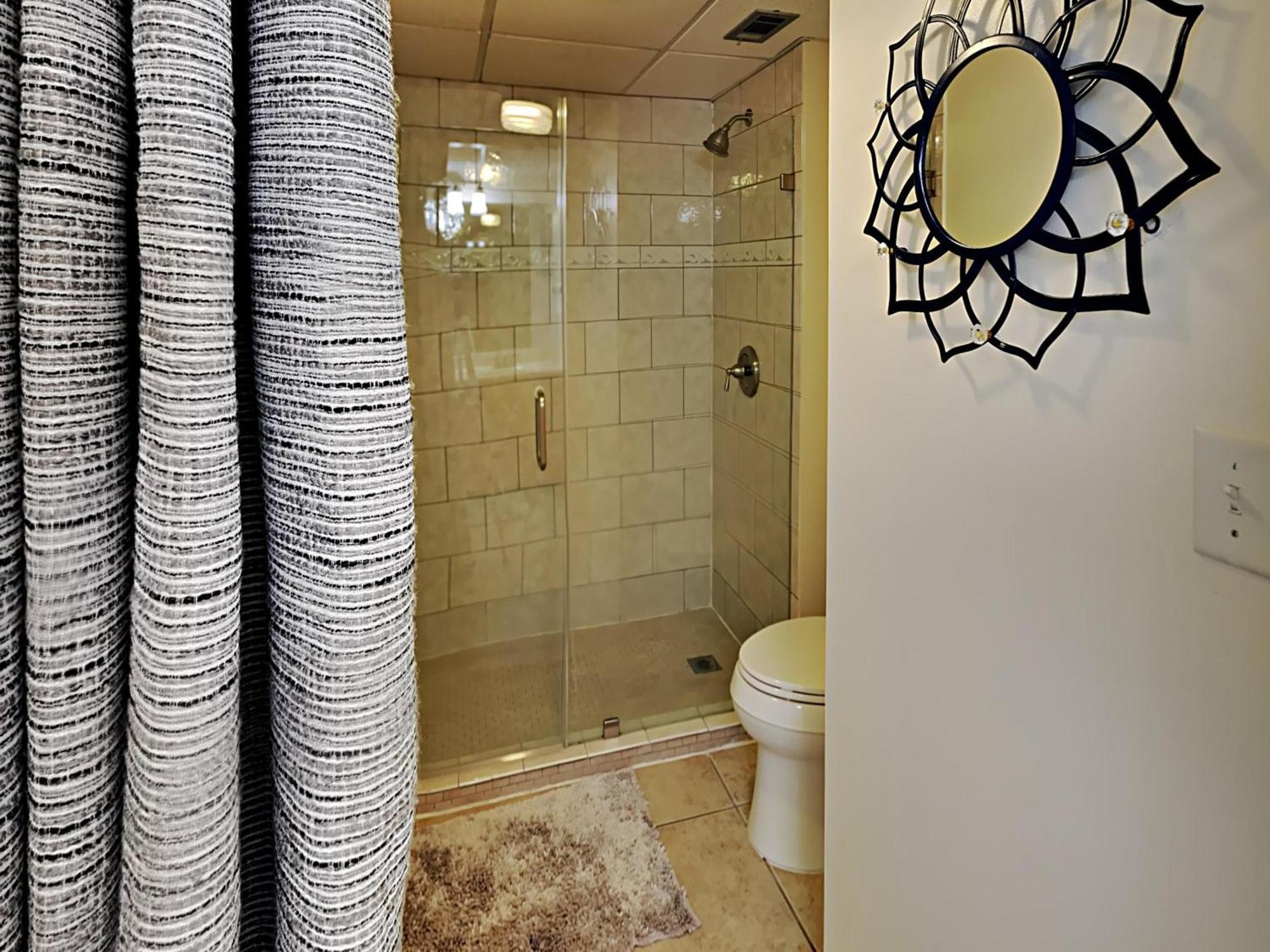 Edgewater Tower Iii 1204 - Penthouse *