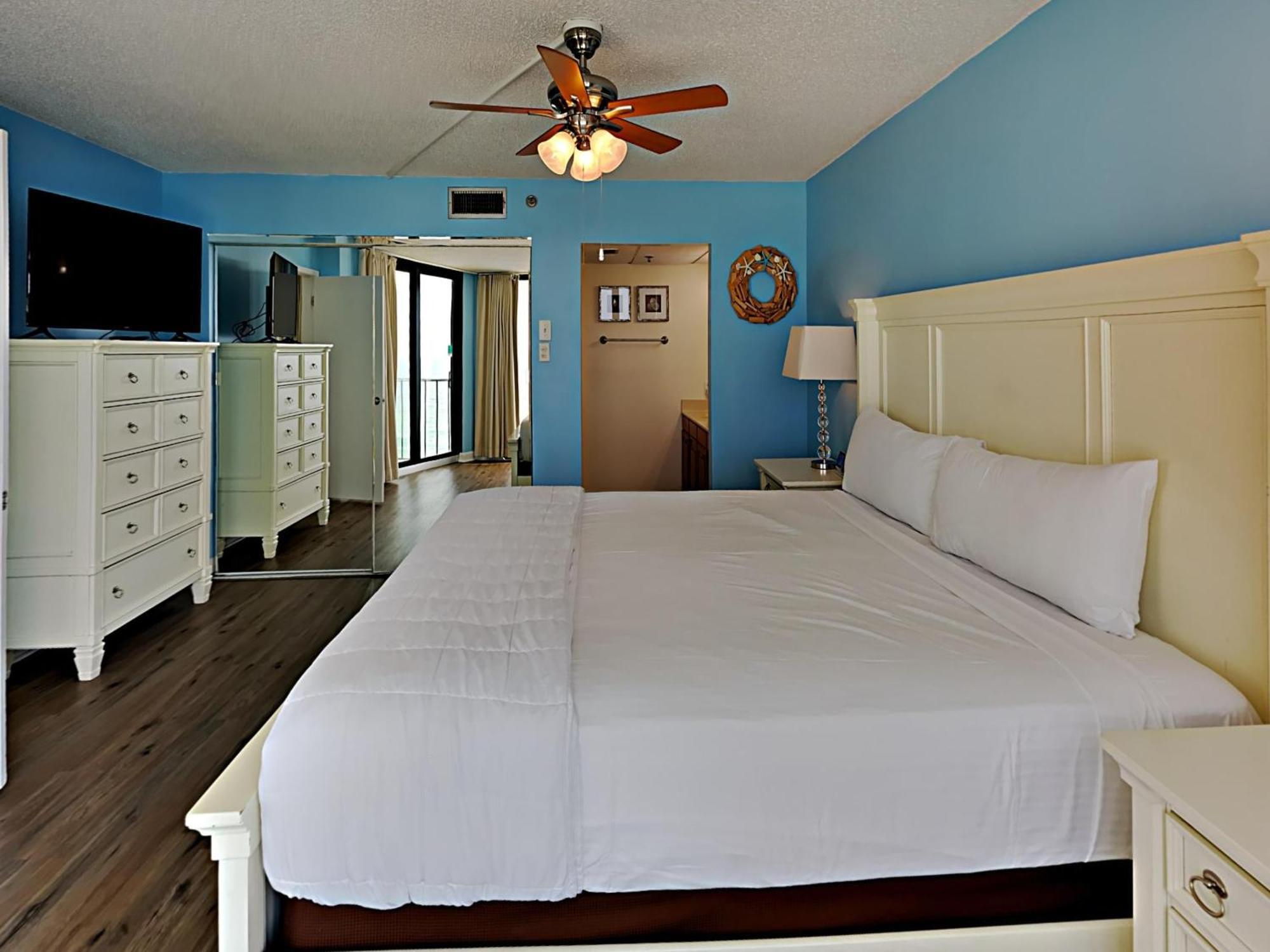 Apartment Edgewater Tower Iii 1204 - Penthouse
