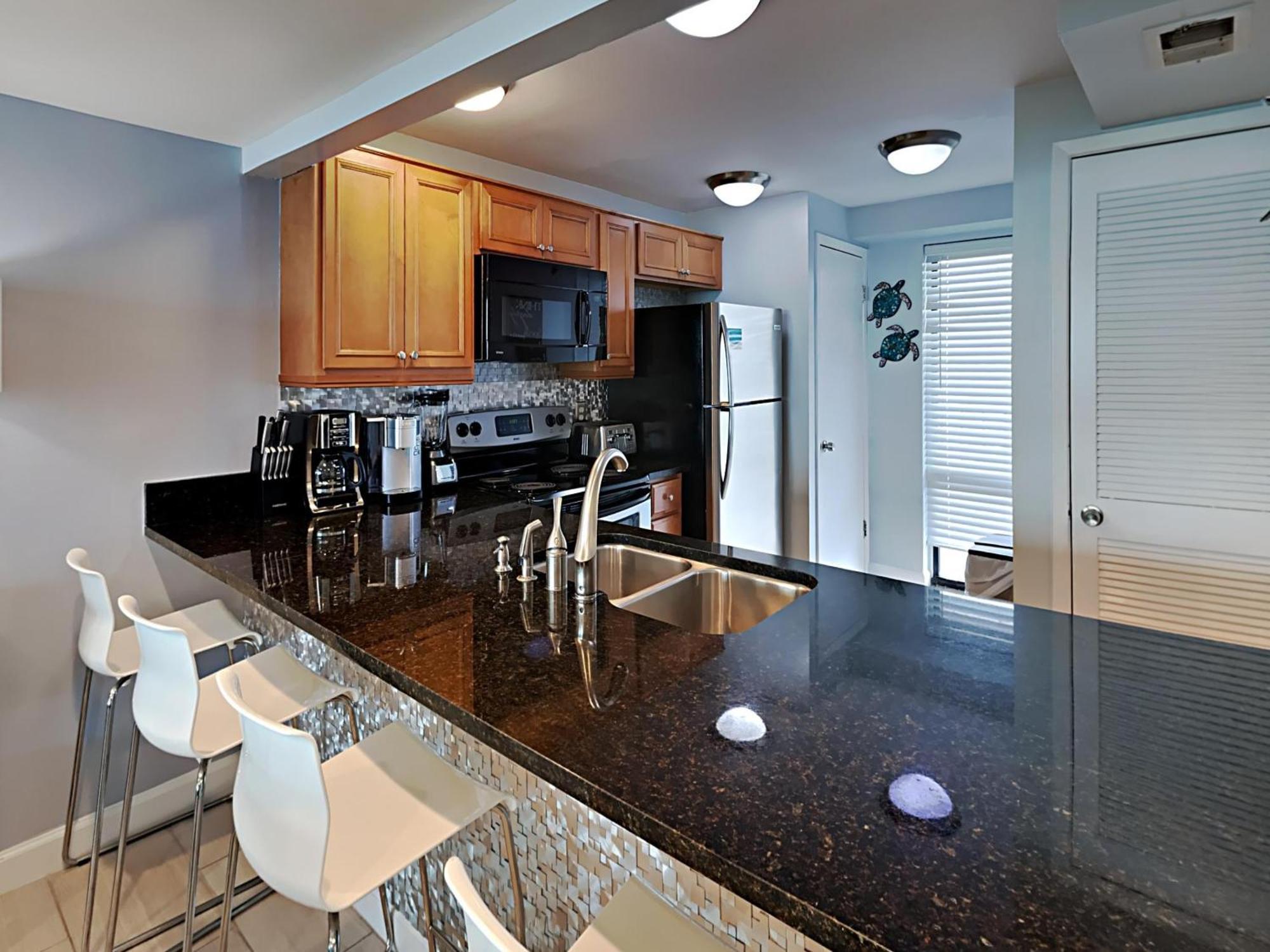 Edgewater Tower Iii 1204 - Penthouse Panama City Beach